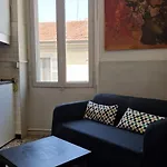 Intero-centrostoricoospedale-120m2-tworoons-parcheggiagratisvicino-parking Free Close Apartment *