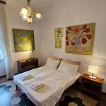 Intero-centrostoricoospedale-120m2-tworoons-parcheggiagratisvicino-parking Free Close *