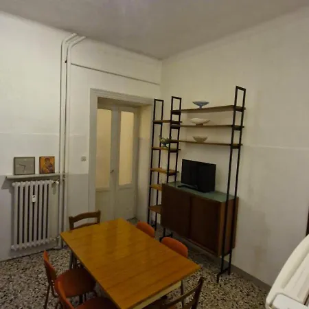 Intero-centrostoricoospedale-120m2-tworoons-parcheggiagratisvicino-parking Free Close * Alessandria