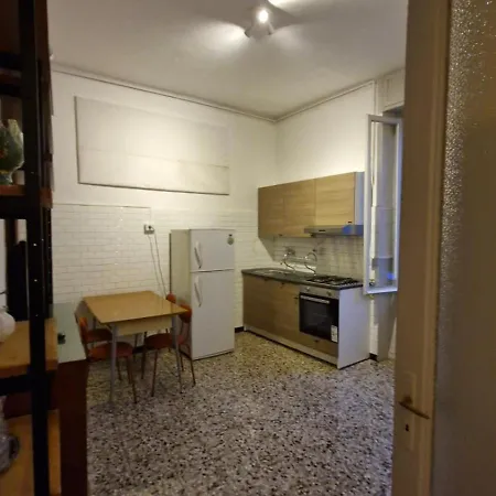 Intero-centrostoricoospedale-120m2-duestanze-parcheggiagratisvicino-parking Free Close * Alexandrie