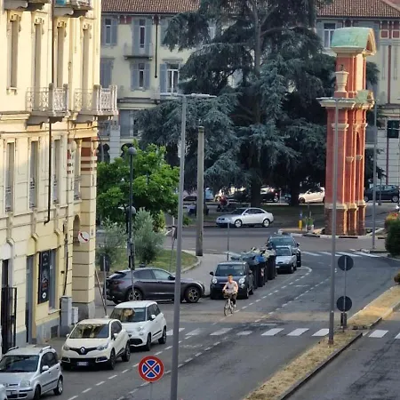 Апартаменты Intero-centrostoricoospedale-120m2-duestanze-parcheggiagratisvicino-parking Free Close Алессандрия