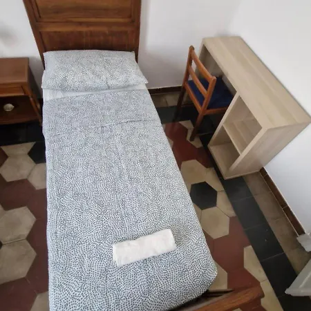 Intero-centrostoricoospedale-120m2-duestanze-parcheggiagratisvicino-parking Free Close