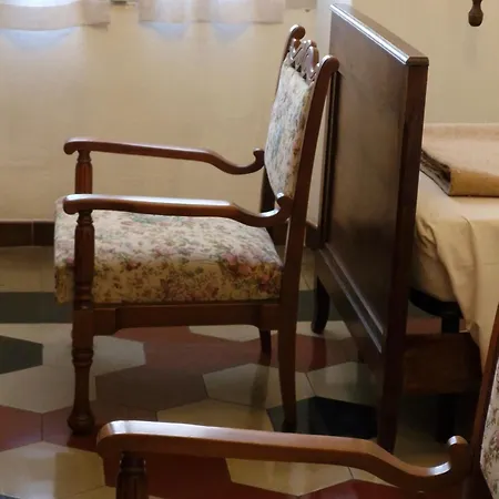 Appartement Intero-centrostoricoospedale-120m2-duestanze-parcheggiagratisvicino-parking Free Close *