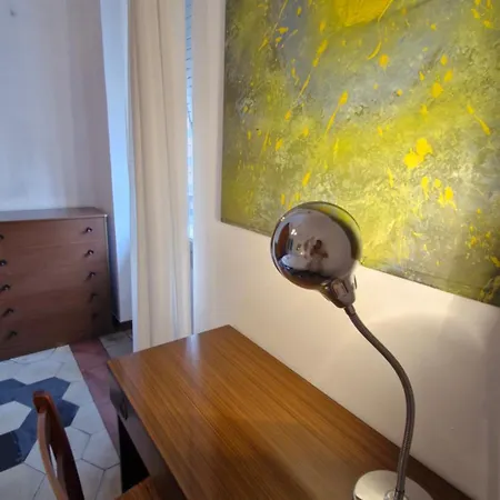 Intero-centrostoricoospedale-120m2-duestanze-parcheggiagratisvicino-parking Free Close דירה *