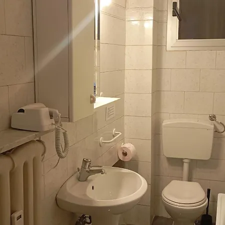 דירה Intero-centrostoricoospedale-120m2-tworoons-parcheggiagratisvicino-parking Free Close *
