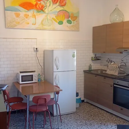 דירה Intero-centrostoricoospedale-120m2-tworoons-parcheggiagratisvicino-parking Free Close *