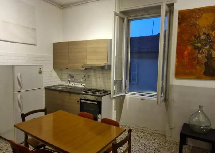 דירה Intero-centrostoricoospedale-120m2-tworoons-parcheggiagratisvicino-parking Free Close