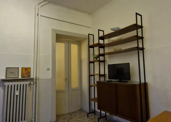 Intero-centrostoricoospedale-120m2-tworoons-parcheggiagratisvicino-parking Free Close דירה
