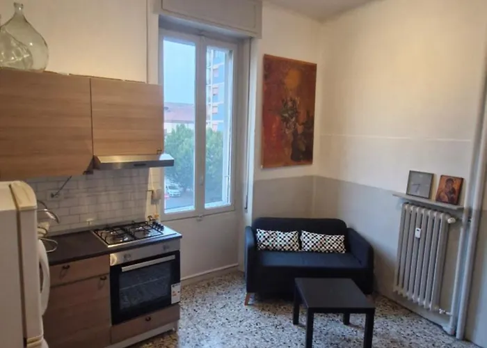Intero-centrostoricoospedale-120m2-tworoons-parcheggiagratisvicino-parking Free Close