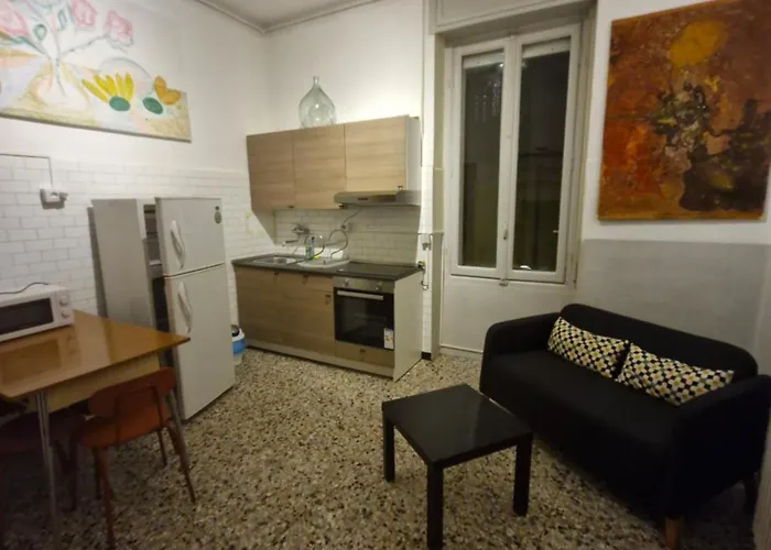 Intero-centrostoricoospedale-120m2-tworoons-parcheggiagratisvicino-parking Free Close *